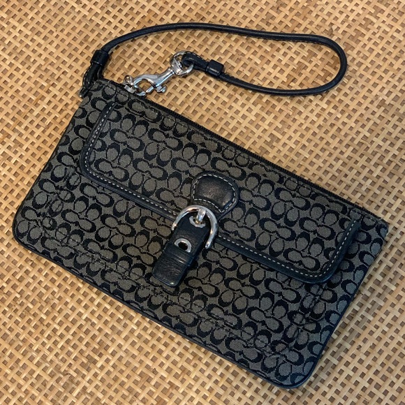 Adorable signature coach wristlet - Picture 3 of 6